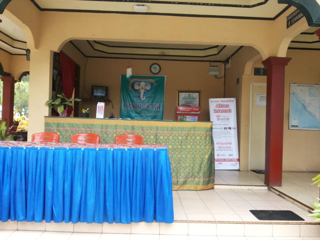 Pasir Putih Resort Bengkulu Phòng bức ảnh
